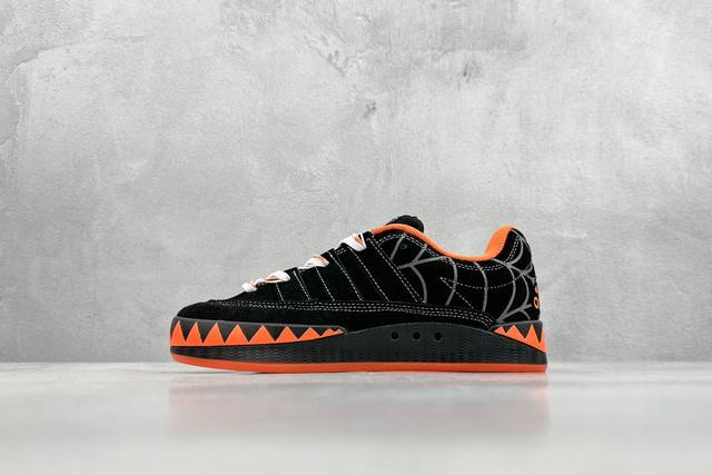 Xl版 Adidas Adimatic Low 马蒂奇系列低帮 复古鲨鱼面包鞋运动休闲滑板板鞋 整个鞋面由色彩艳丽的麂皮制成 搭配品牌标志性大尺寸三条纹 Log