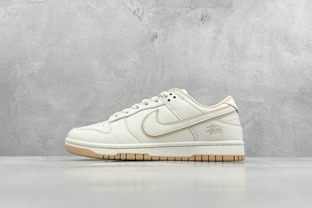 福利特价 Nike Dunk Low 斯图西联名 纯原大厂出品 极力推荐 原装头层材料 独家版型蒸餾加工 帶來的是更好的视觉和脚感体验 大厂纯原品质出货 清洁度