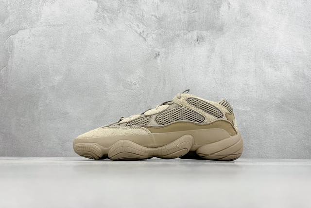 福利特价 Adidas Yeezy Desert Rat 椰子500老爹鞋 原档案数据还原 100%原材 承袭yeezy500最新设计理念 鞋面采用皮革 麂皮和