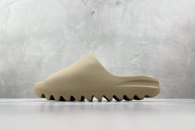 Gt版 全新外贸大厂出品 品质超稳 麻面 Adidas Originals Yeezy Slide Pure 米棕色 货号 Gw1934 尺码 Us4 37 U