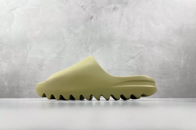 Gt版 全新外贸大厂出品 品质超稳 Adidas Originals Yeezy Slide 豆绿 Resin 货号 Fx0494 尺码 Us4 37 Us5