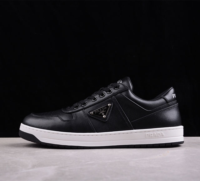 普拉达prada Downtown Low Sneakers 闹市区系列低帮系带百搭休闲运动小白板鞋 皮革黑白三角标 1E904M_B4L_F0967_F_03