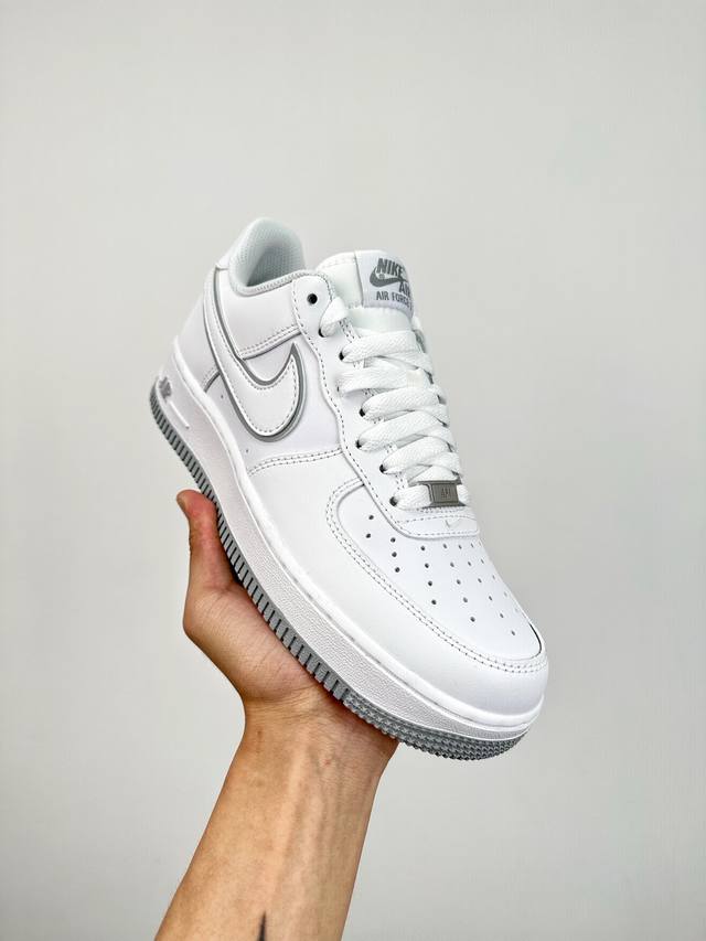 超神版 纯原级 终端放货 1 Nike Air Force 1 空军一号官方货号 官方同步 原装级别 原楦头原纸板 打造纯正空军版型专注外贸渠道 全掌内置蜂窝气