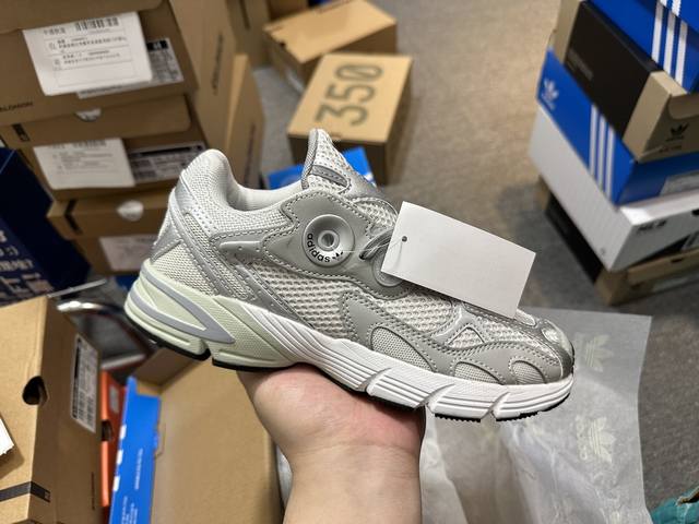 公司级 阿迪达斯 Adidas Astir W 货号：Gz3569