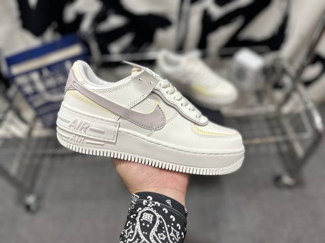 Nk Air Force 1 Shadow 轻量增高低帮百搭板鞋 拼接马卡龙 全新少女系解构主义设计双层轻量eva发泡中底+防滑rb橡胶外圈底鞋底 原楦头原纸板