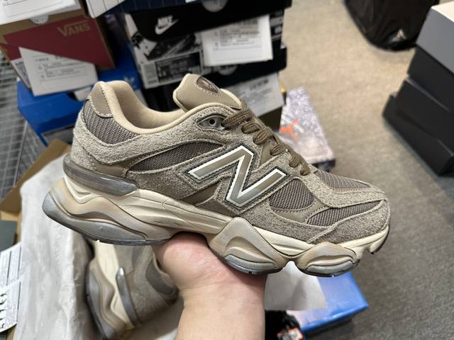 大厂出品 New Balance Nb 9060 灰棕色 美拉德 货号：U9060Pb 尺码：36 36.5 37.5 38 38.5 39 40 40.5 4