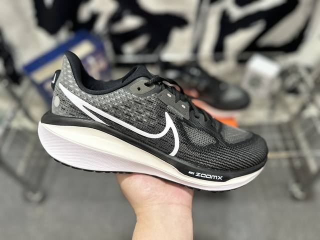 Nike Air Zoom Vomero 17 全新科技提前原鞋开发 充正版本 区别市面真标版本 必定是官方强力主推款式，真正的zoom缓震科技嵌入如假包退 ，