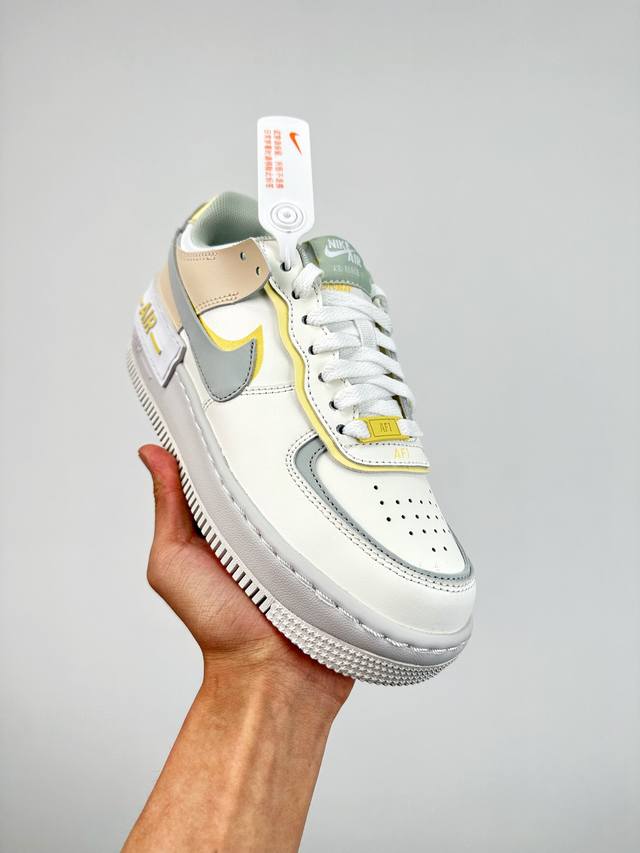 Air Force 1 Shadow 轻量增高低帮百搭板鞋 拼接马卡龙 全新少女系解构主义设计 双层轻量eva发泡中底+防滑rb橡胶外圈底鞋底 货号：Dr788