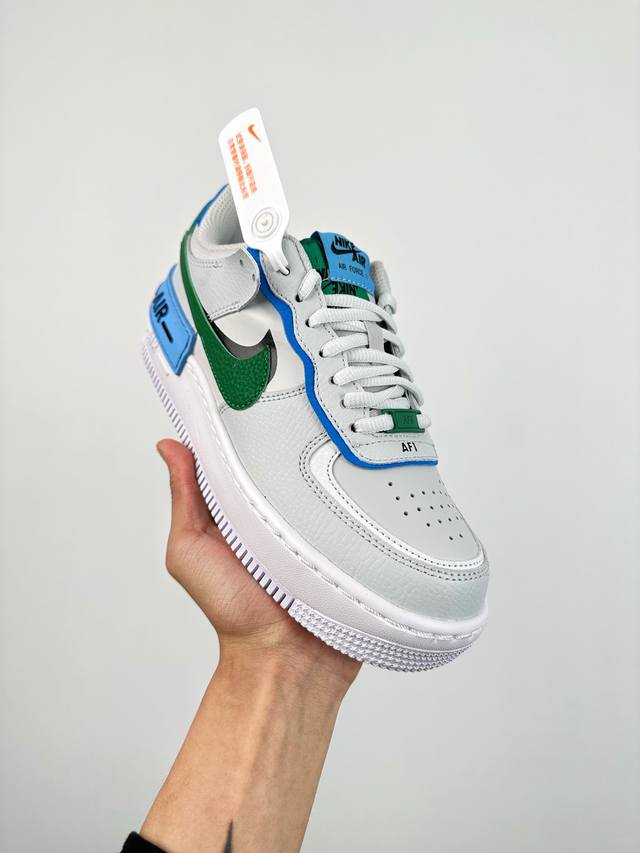 Air Force 1 Shadow 轻量增高低帮百搭板鞋 拼接马卡龙 全新少女系解构主义设计 双层轻量eva发泡中底+防滑rb橡胶外圈底鞋底 货号：Ci091