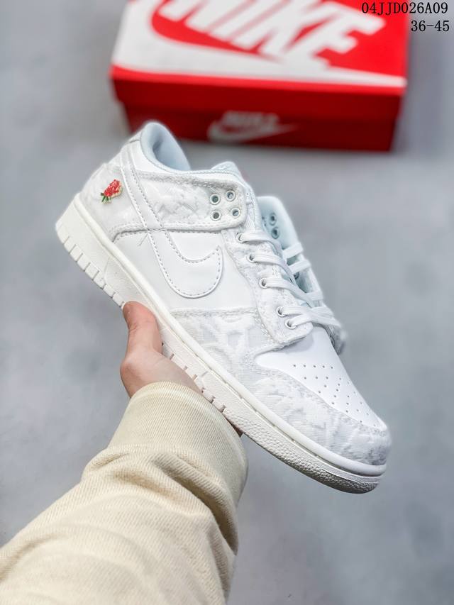 公司级带半码 耐克nike Sb Dunk Low 扣篮系列复古低帮休闲运动滑板板鞋。采用脚感柔软舒适zoomair气垫，有效吸收滑板等极限运动在落地时带来的冲