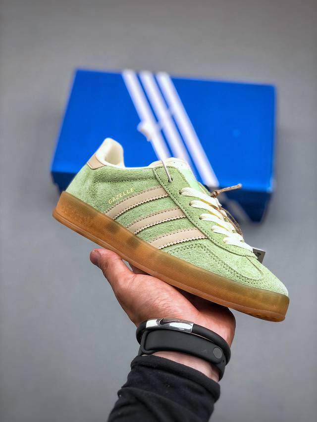 Adidas Gazelle Indoor Trainers 羚羊内训系列低帮复古百搭休闲运动德训风板鞋“麂皮抹茶绿米白生胶底”Ie2948 尺码：36-45