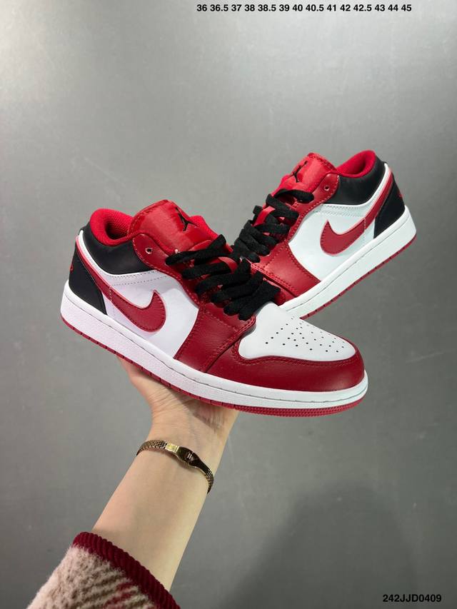 Air Jordan 1 Low Aj1乔1低帮休闲板鞋 同步官方配色 市场唯一独家头层皮打造 原鞋原档案开发 原厂皮料 原档冲孔鞋头 正确满胶鞋垫 四线拉帮