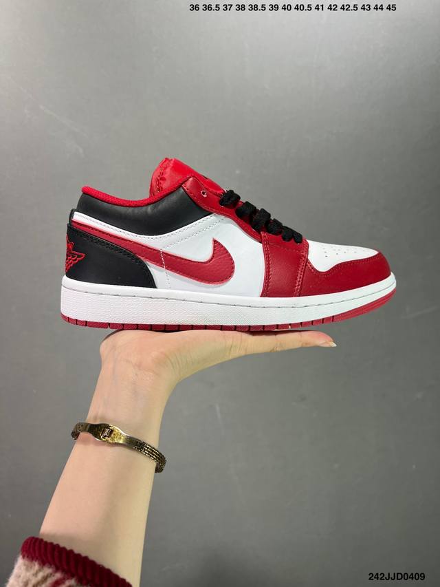 Air Jordan 1 Low Aj1乔1低帮休闲板鞋 同步官方配色 市场唯一独家头层皮打造 原鞋原档案开发 原厂皮料 原档冲孔鞋头 正确满胶鞋垫 四线拉帮