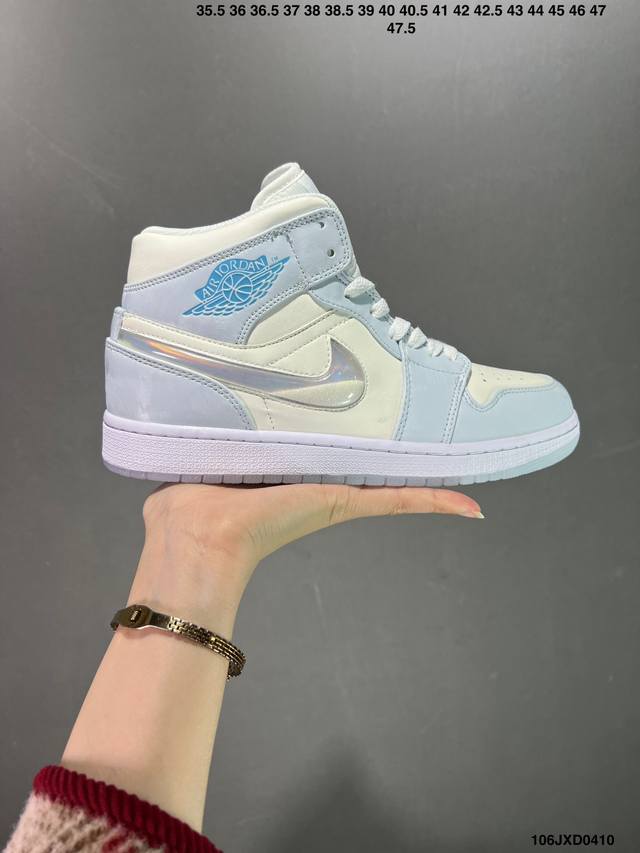 公司级air Jordan 1 Mid 银河系流沙 天猫贸外客户订单 市面最工高艺 中系帮列 全批jw新次 原装模原大底 全鞋原厂制定皮料，手感细正腻确折边工艺