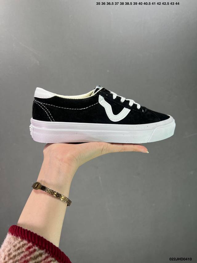 Vans Style 73 Dx 安纳海姆 万斯官方 复古硫化滑板帆布鞋 这款以 Style 73 Dx 为基础设计，搭配梭织唛“Off The Wall”鞋舌