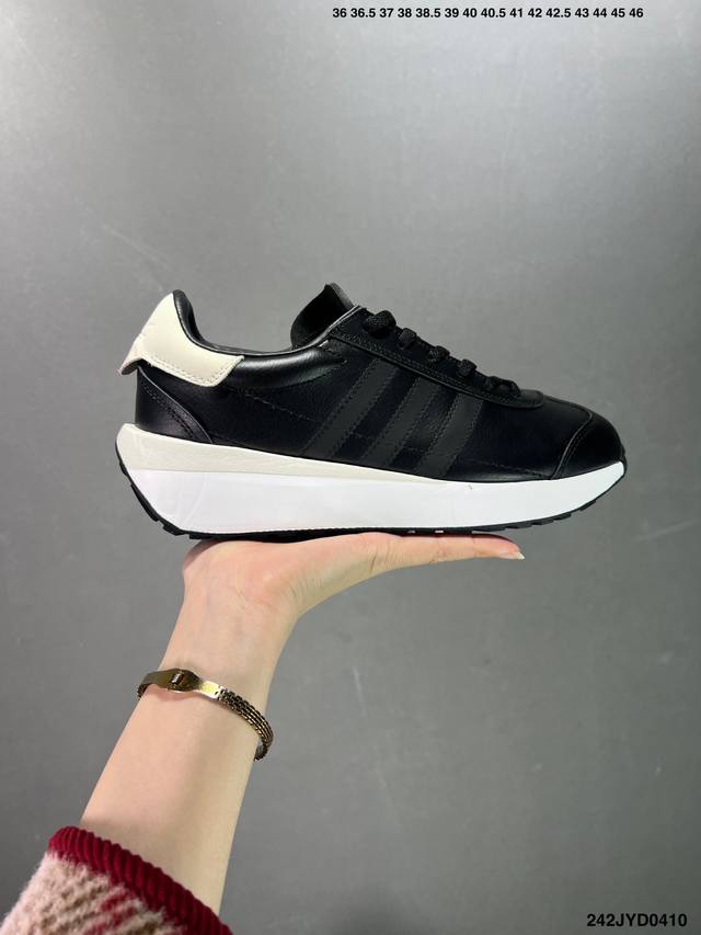 公司级adidas Originals Country 经典三条纹系列 防滑耐磨轻便低帮运动鞋 搭配锯齿三条纹和别致鞋跟 造型利落亮眼 力求成为日常穿搭“主力军