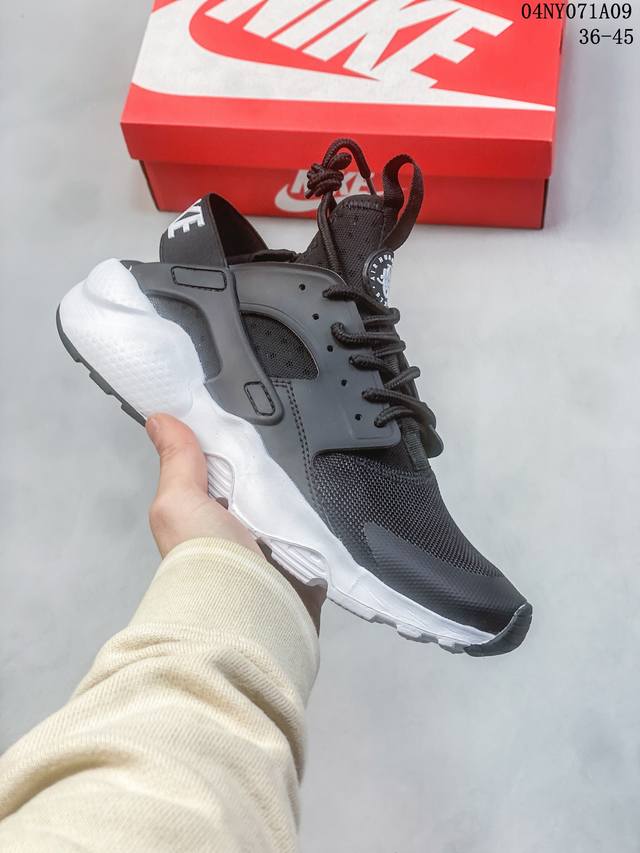 Nike Air Huarache Runner 华莱士网面透气氯丁橡胶运动休闲跑鞋 此款鞋采用近几年比较流行的版型设计 外观时尚大气 鞋底采用耐磨的材质 穿上