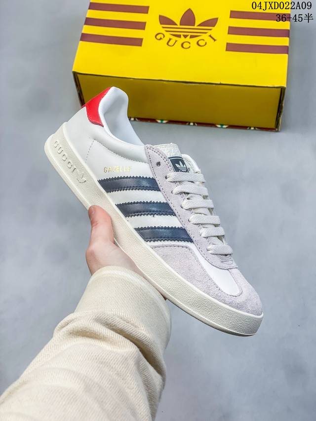 Gcci X Adidas Gazelle 联名款 阿迪达斯三叶草低帮休闲鞋 桑巴复刻 织物材质 真标带半码 Size:36-45码 04Jxd022A09