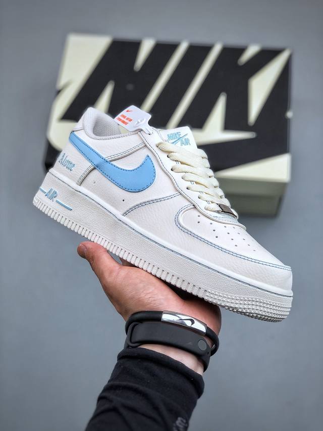 Nike Air Force 1 Low 原厂冲刀皮料切割干净 无任何毛边 清洁度细节完美 做工细节全方位比对原鞋。货号：Aa5360 008原楦原纸板 打造纯