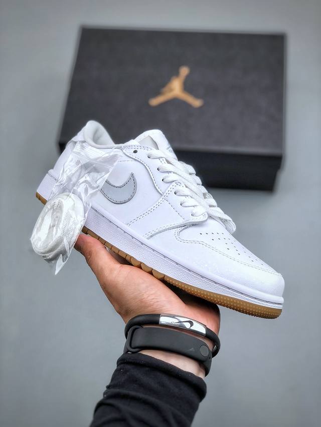 Air Jordan 1 Low 白灰勾 高尔夫 Aj1乔1低帮休闲板鞋原鞋原档案开发 原厂皮料 原档冲孔鞋头 正确满胶鞋垫 四线拉帮 原厂织唛标 货号：Dd9