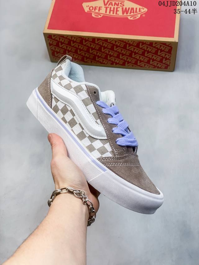 Vans Classics Knu Skool 范斯官方面包鞋 Vans超火的灰密桃紫，复古经典，鞋头放大、包边上移加厚、鞋舌加厚。Vans Classics