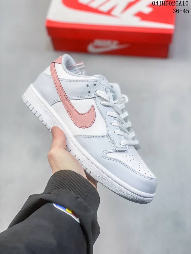 公司级带半码 耐克nike Sb Dunk Low 扣篮系列复古低帮休闲运动滑板板鞋。采用脚感柔软舒适zoomair气垫，有效吸收滑板等极限运动在落地时带来的冲