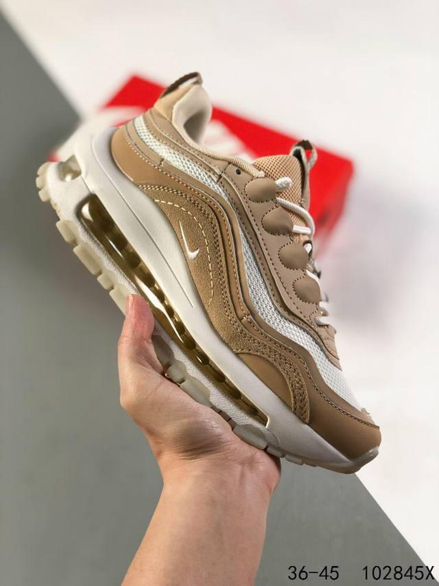 耐克nike Air Max 97 Futura 全新运动休闲跑步鞋！Futura系列是nike通过解构重塑，将鞋款重新演绎的一个系列，这次就以air Max