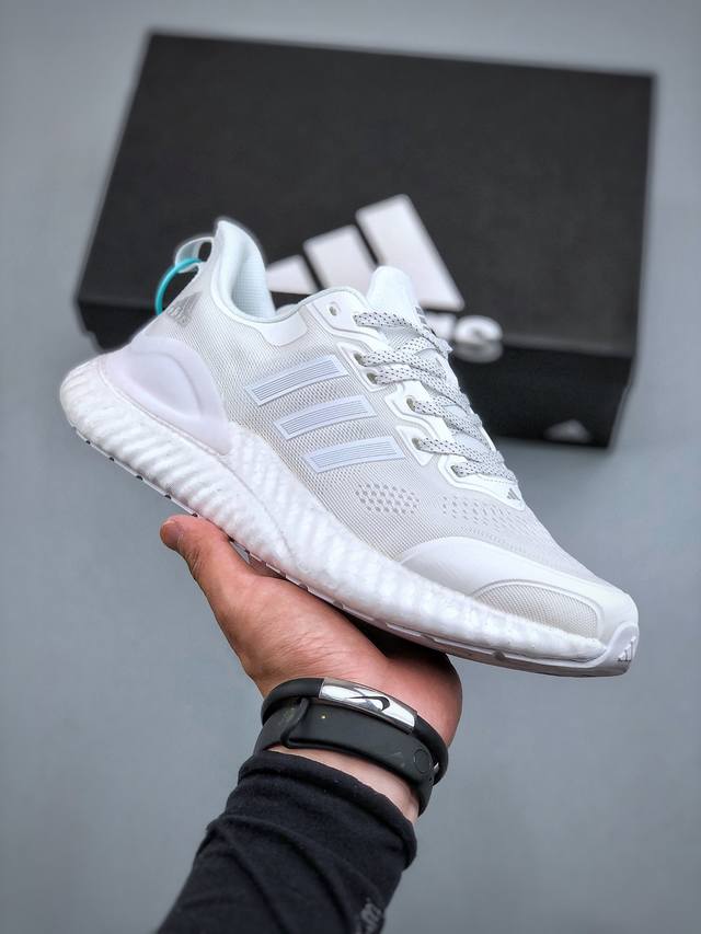 Adidas Swtch Fwd M 爆米花 Boost阿尔法 夏季网面透气鞋面这款adidas跑鞋专为各个方向的爆炸性速度 可为您的锻炼带来额外的优势，透气的