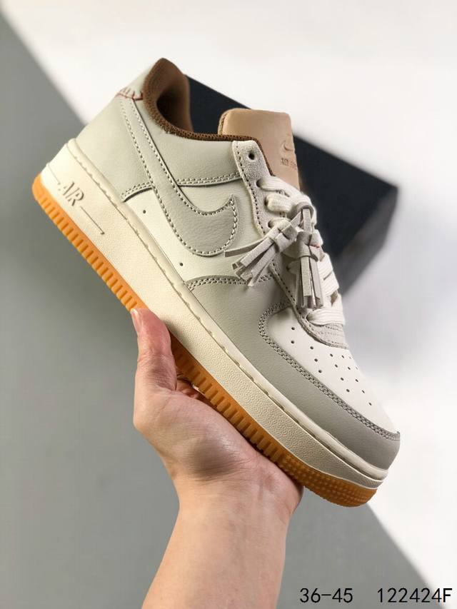 真标带半码！ 耐克nike Air Force 1 Low 空军一号 低帮百搭休闲运动板鞋 柔软、弹性十足的缓震性能和出色的中底设计，横跨复古与现代的外型结合，