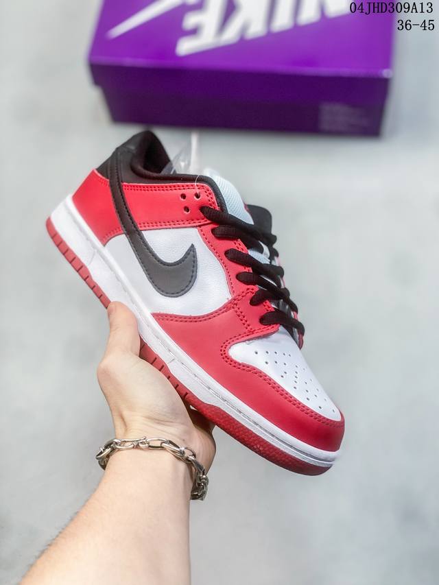 公司级带半码 耐克nike Sb Dunk Low 扣篮系列复古低帮休闲运动滑板板鞋。采用脚感柔软舒适zoomair气垫，有效吸收滑板等极限运动在落地时带来的冲