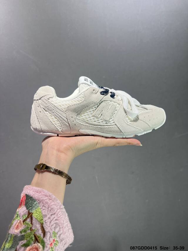 核心私 公司级miumiu缪缪 X New Balance Nb530 情侣款 休闲 运动鞋 阿甘鞋 德训鞋 原版开发 经典nb530运动鞋中汲取灵感推出了自己