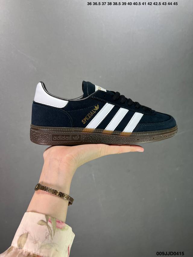 Adidas Ordinals Handball Spzl 粉黑 此款鞋采用近几年比较流行的版型设计，外观时尚大气。鞋底采用耐磨的材质，穿上它，让您感觉到舒适的