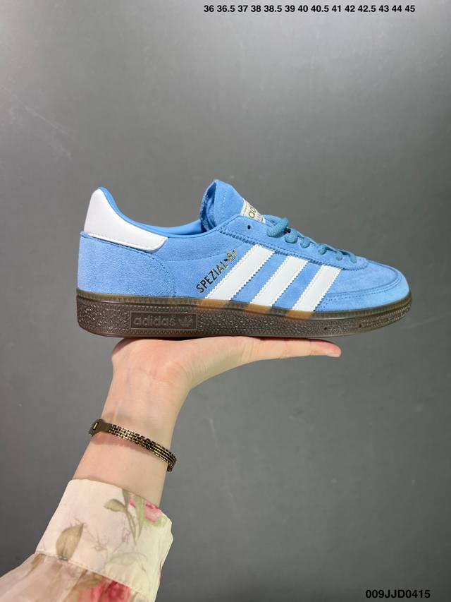 Adidas Ordinals Handball Spzl 粉黑 此款鞋采用近几年比较流行的版型设计，外观时尚大气。鞋底采用耐磨的材质，穿上它，让您感觉到舒适的