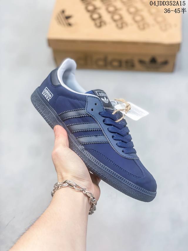 36-45半 真标带半码 Adidas Originals Samba Og 阿迪达斯 低帮 海军蓝 桑巴低邦防滑板鞋 鞋身整体以海军蓝尼龙呈现，搭配蓝色翻毛皮