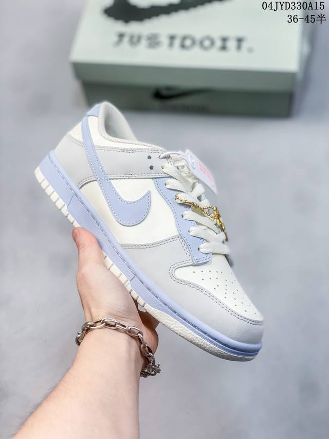 公司级带半码 耐克nike Sb Dunk Low 扣篮系列复古低帮休闲运动滑板板鞋。采用脚感柔软舒适zoomair气垫，有效吸收滑板等极限运动在落地时带来的冲