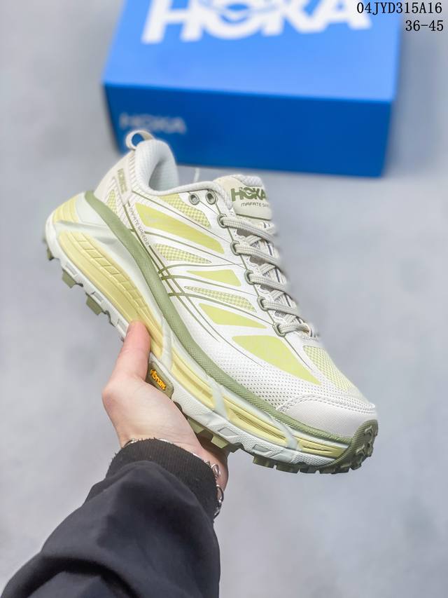 Hoka W Mafate Speed 4 全新配色 品牌来自于新西兰的毛利语，Hoka表示大地，One One表示飞越，连起来就是飞越地平线，Hoka在超厚中