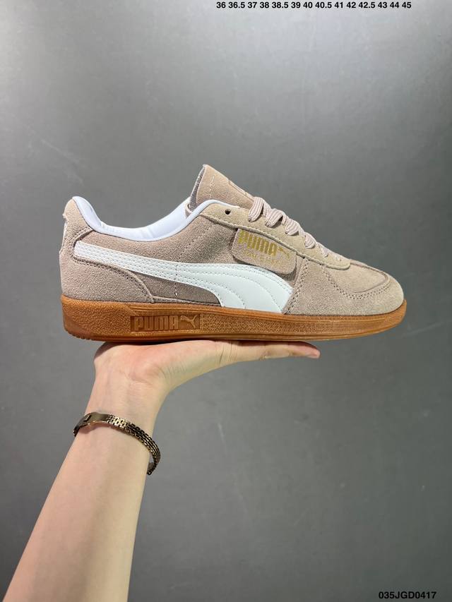 Puma Palermo Og 复古单品 彪马 防滑耐磨低帮德训板鞋 孔眼底座和脚趾凸起由绒面革材料制成 支持侧踏时的踏步工作 脚背和侧板采用尼龙网布 即使在健