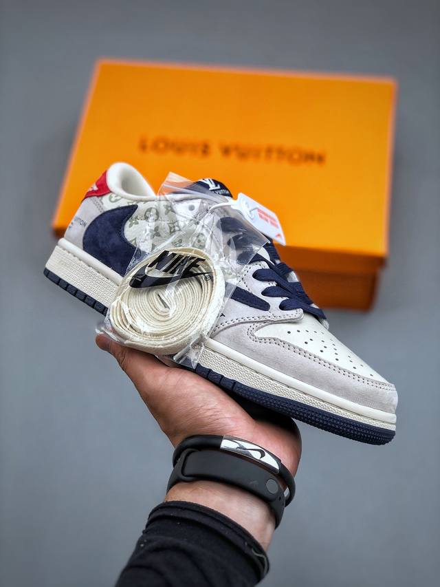 Travis Scott X Nike Air Jordan 1 Low X Louis Vuitton Air Jordan 1 Low 反转翻毛白蓝红倒钩