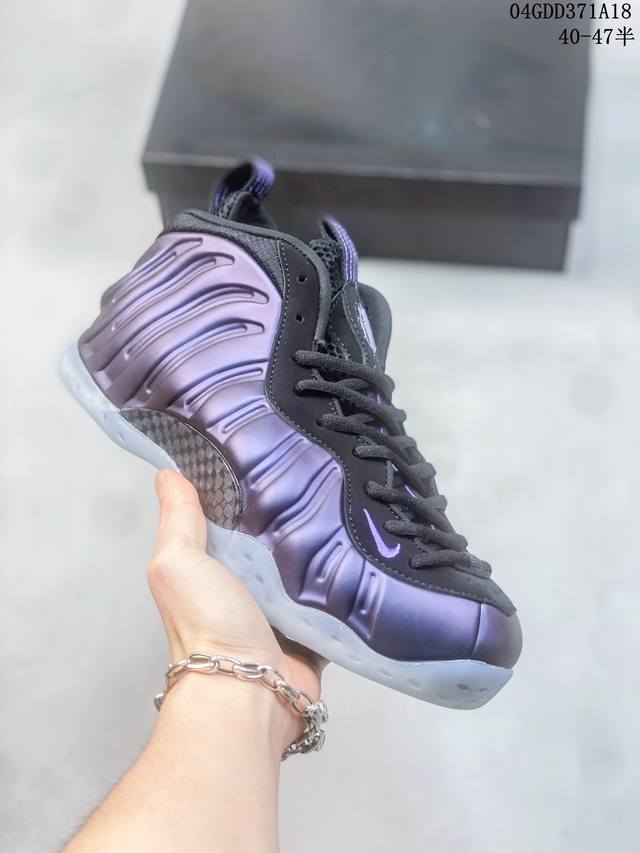 Nike Air Foamposite Pro 喷泡系列篮球鞋 原厂鞋面 一次冲压 正品原厂碳板 原盒原标 东莞代工出品 货号：314996-008 整体以黑色