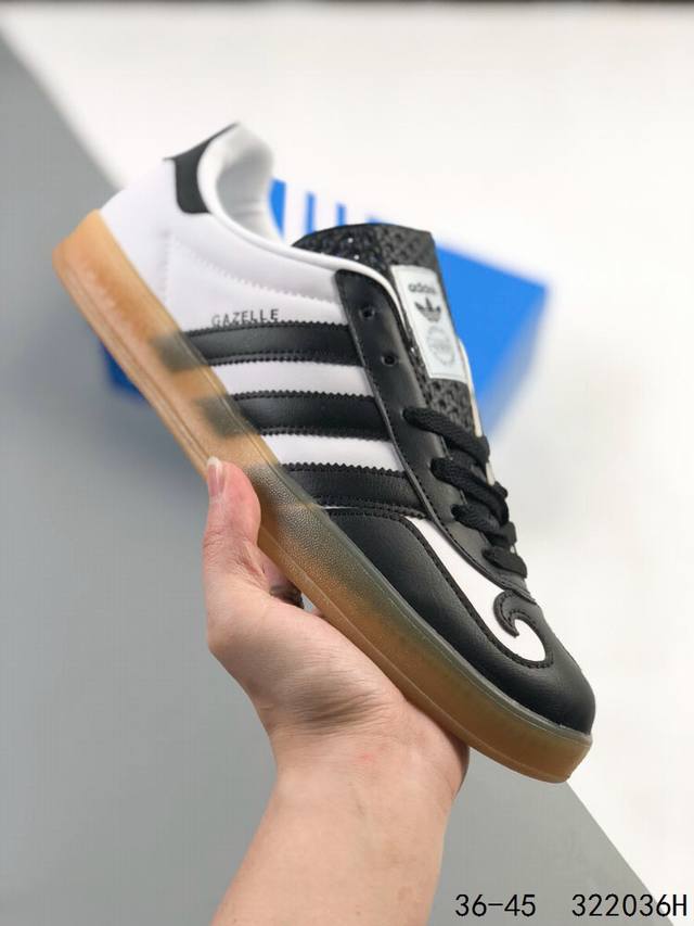 真标带半码！ 阿迪达斯adidas Gazelle 皮面 三叶草复古防滑耐磨低帮板鞋 鞋款采用柔软的皮革和耐用的皮革衬里融合在橡胶外底上！ 尺码:如图 Id：3