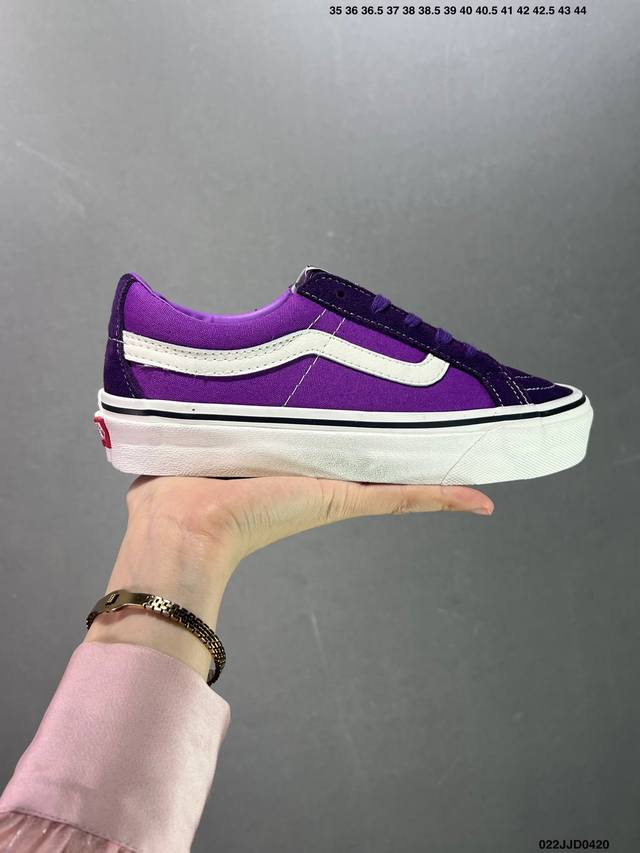 Vans Classics Knu Skool 苏格兰格纹拼接 厚鞋舌面包鞋 Vans联名超火的土豆鞋，复古经典，鞋头放大、包边上移加厚、鞋舌加厚。Vans C