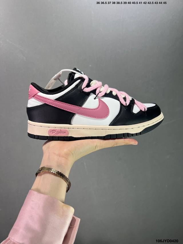 公司级耐克 Nike Dunk Low 运动鞋复古解构绑带板鞋 作为 80 年代经典篮球鞋款，起初专为硬木球场打造，后来成为席卷街头的时尚标杆，现以经典细节和复