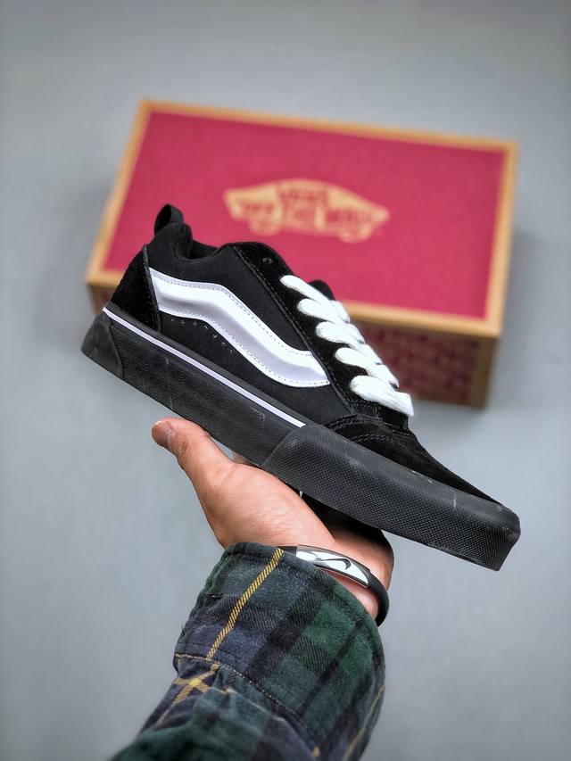 Vans Knu-Skool 黑武士复古休闲硫化面包鞋 付白色鞋带一双 尺码：35-44 半