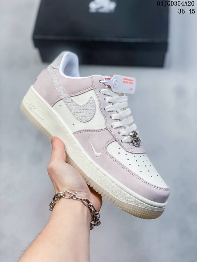 公司级带半码 耐克nike Air Force 1 Low 空军一号低帮休闲板鞋 打造纯正空军版型#专注外贸渠道 全掌内置蜂窝气垫 #原盒配件 原厂中底钢印、拉