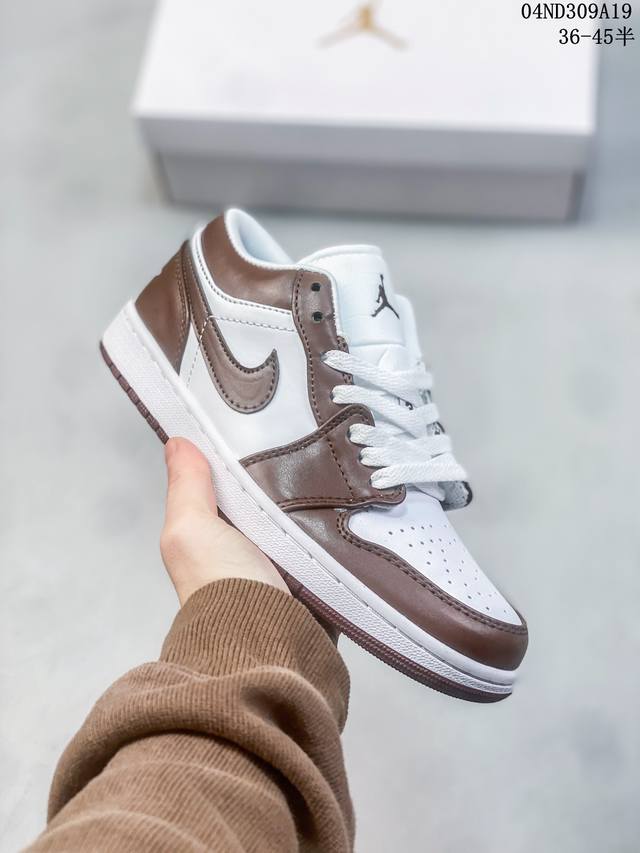 耐克 乔丹air Jordan 1 Low Aj1 乔1 乔丹1代aj1 低帮复古文化休闲运动篮球鞋 从1985 年面世的元年款汲取设计灵感，采用简洁大方的经典