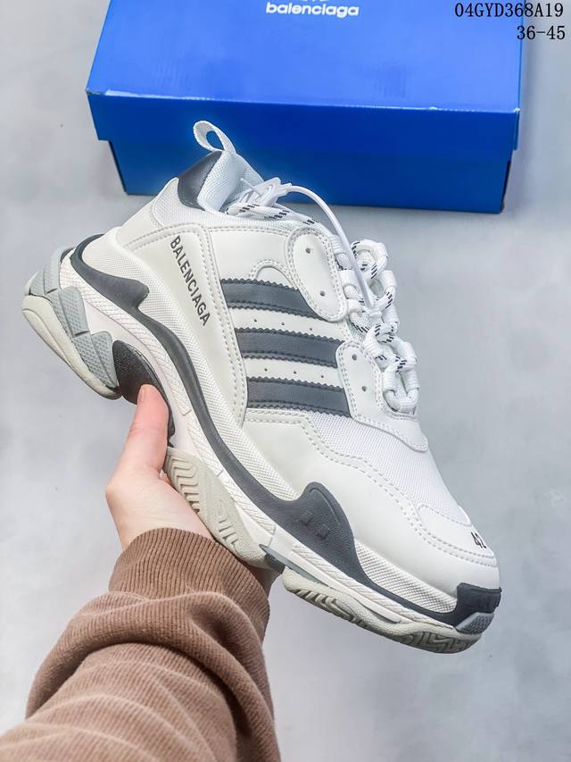 公司级巴黎世家老爹鞋 解构主义完美诠释潮流新时尚balenciaga Triple-S Sneaker 时装复古厚底 姥爷鞋 正确字体粗细 位置 大小 正确侧边