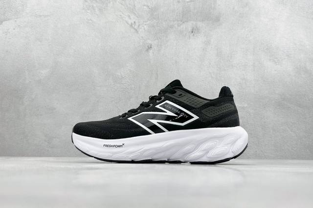 New Balance Fresh Foam X 新百伦系列低帮轻量化厚底健身休闲运动慢跑鞋 近赏｜无论是日常慢跑，还是city Walk，它都可轻松应对提起今