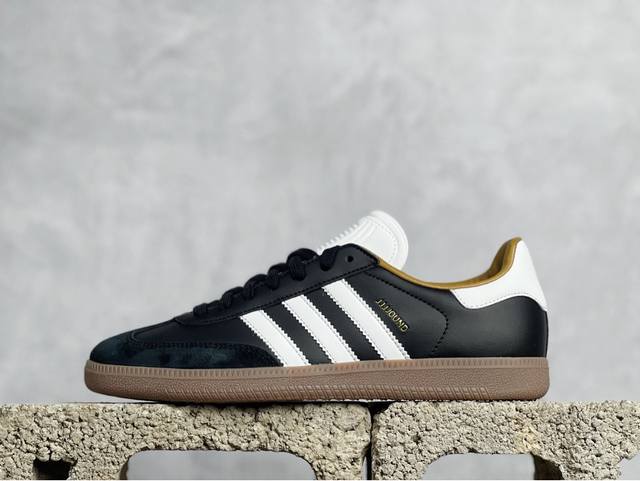 D版 Adidas Originals Samba Og 防滑 耐磨 低帮 板鞋 男女同款 简约大方的造型设计，给人以随性休闲的时尚格调，穿着舒适轻便，运动灵活