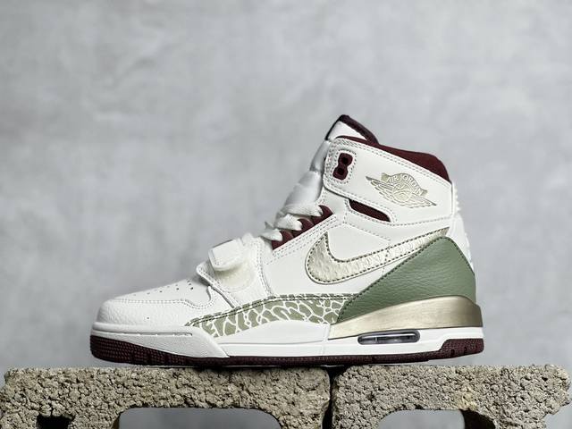 T版福利 Air Jordan Legacy 312 High 复古篮球鞋 Gs 帆白 龙年限定 纯原大厂出品 最强高邦三合一 有着交错结合的设计，它的名字就展