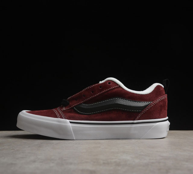 Vans Classics Knu Skool 范斯官方 酒红厚鞋舌面包鞋 Vn0009Qc02Y Vans超火的土豆鞋，复古经典，鞋头放大、包边上移加厚、鞋舌